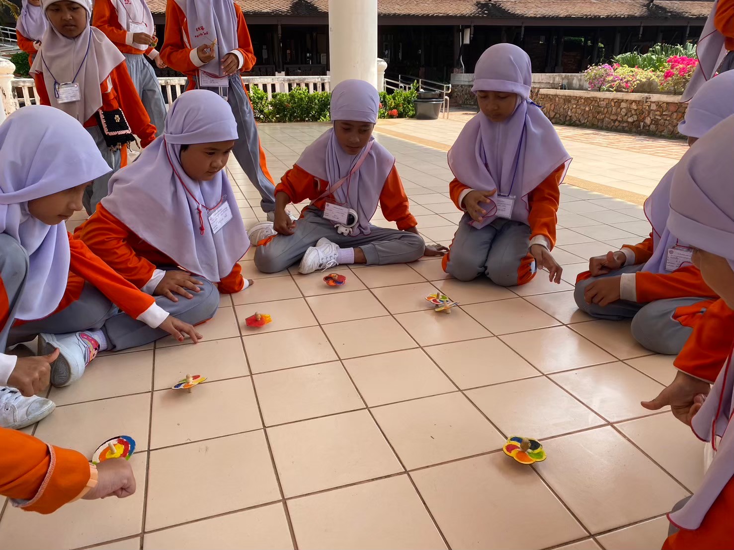 ฐานกิจกรรมทำลูกข่าง